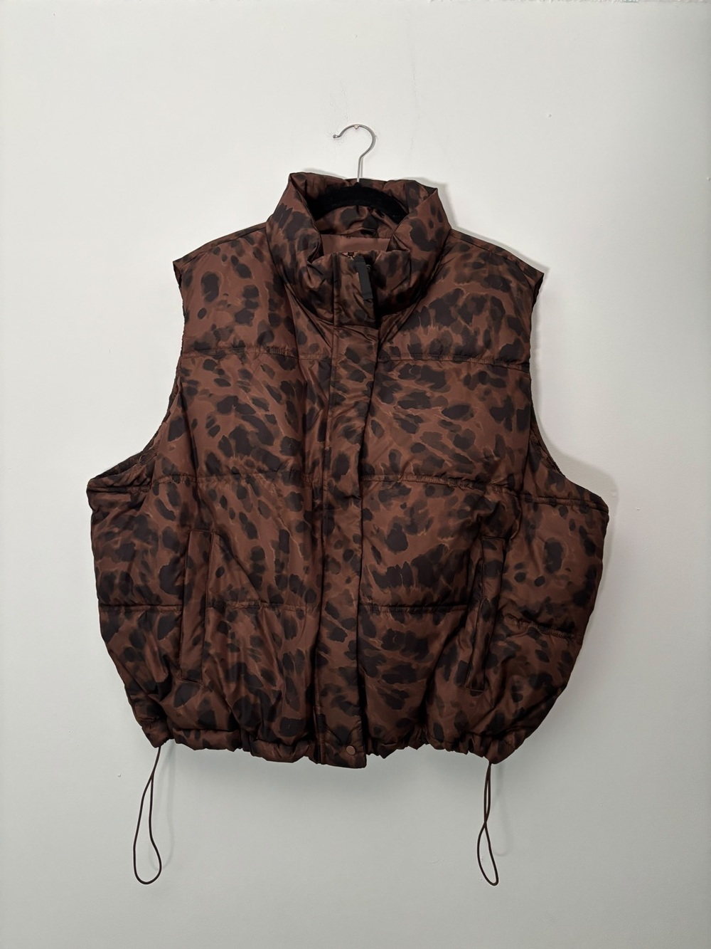 Old Navy Womens Puffer Vest XXL Brown Leopard Print Cropped Water Resistant NWOT